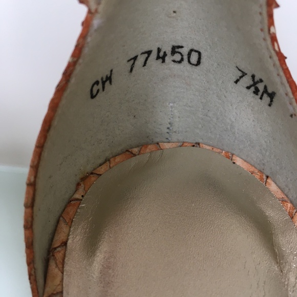 Stuart Weitzman Peach Tipped Python Sandals 7.5 - Picture 8 of 8